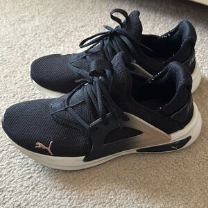 WOMENS PUMA SOFTRIDE WALKING SHOES